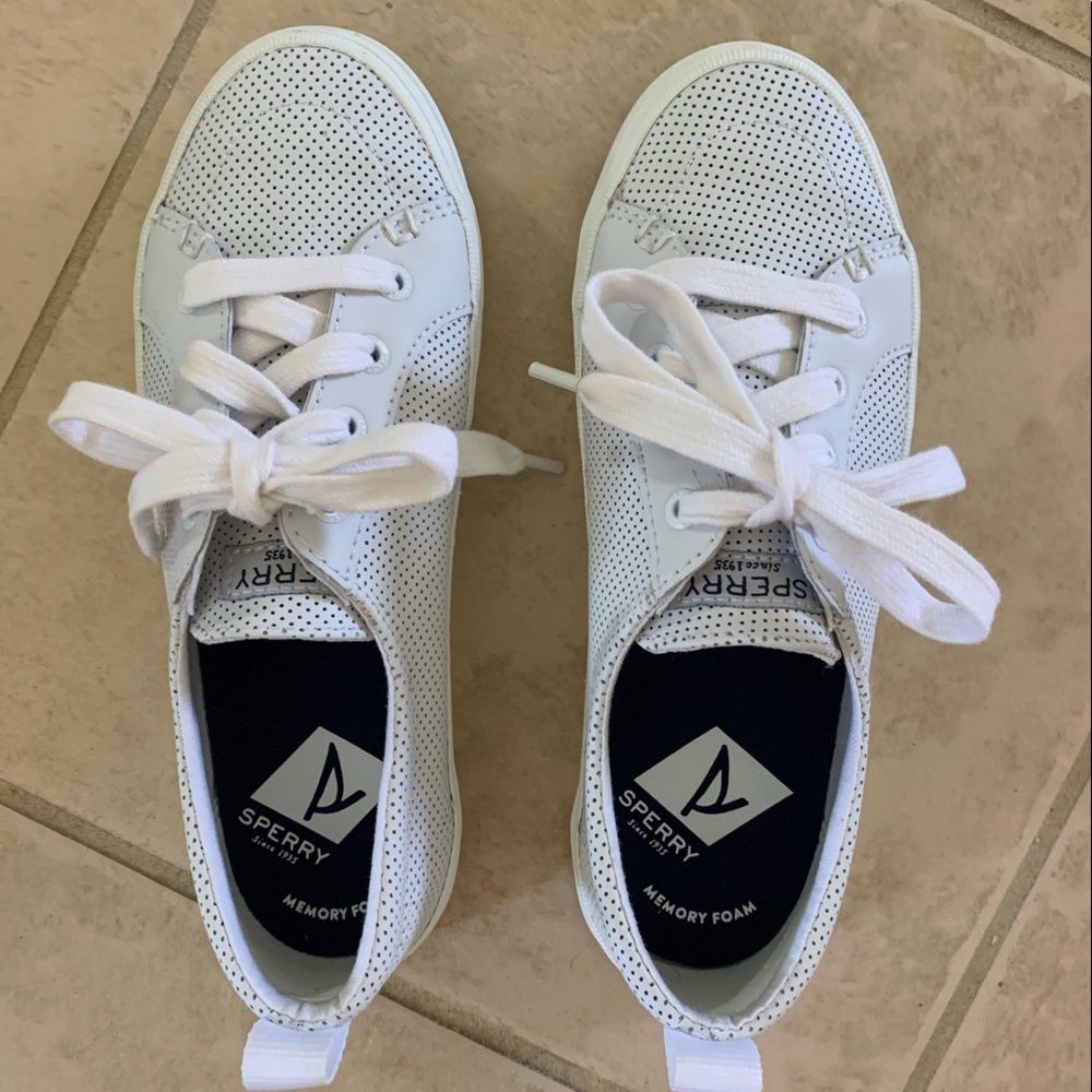Sperry Crest Vibe Sneaker